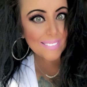 Meet your Posher, Shirley